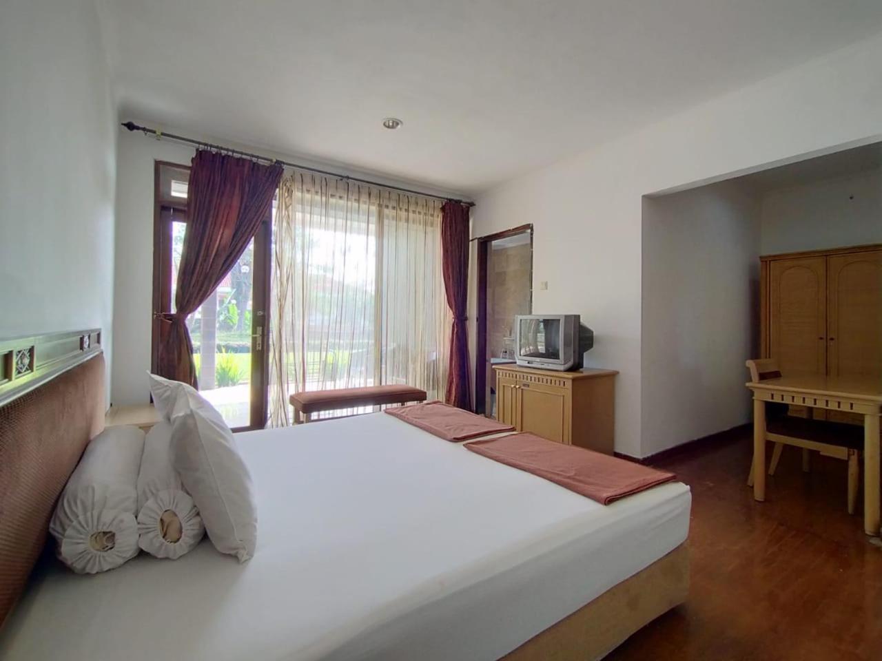 Villa Bukit Danau Lot 14 Cinengangirang Buitenkant foto