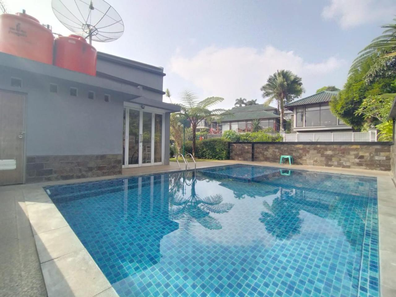 Villa Bukit Danau Lot 14 Cinengangirang Buitenkant foto